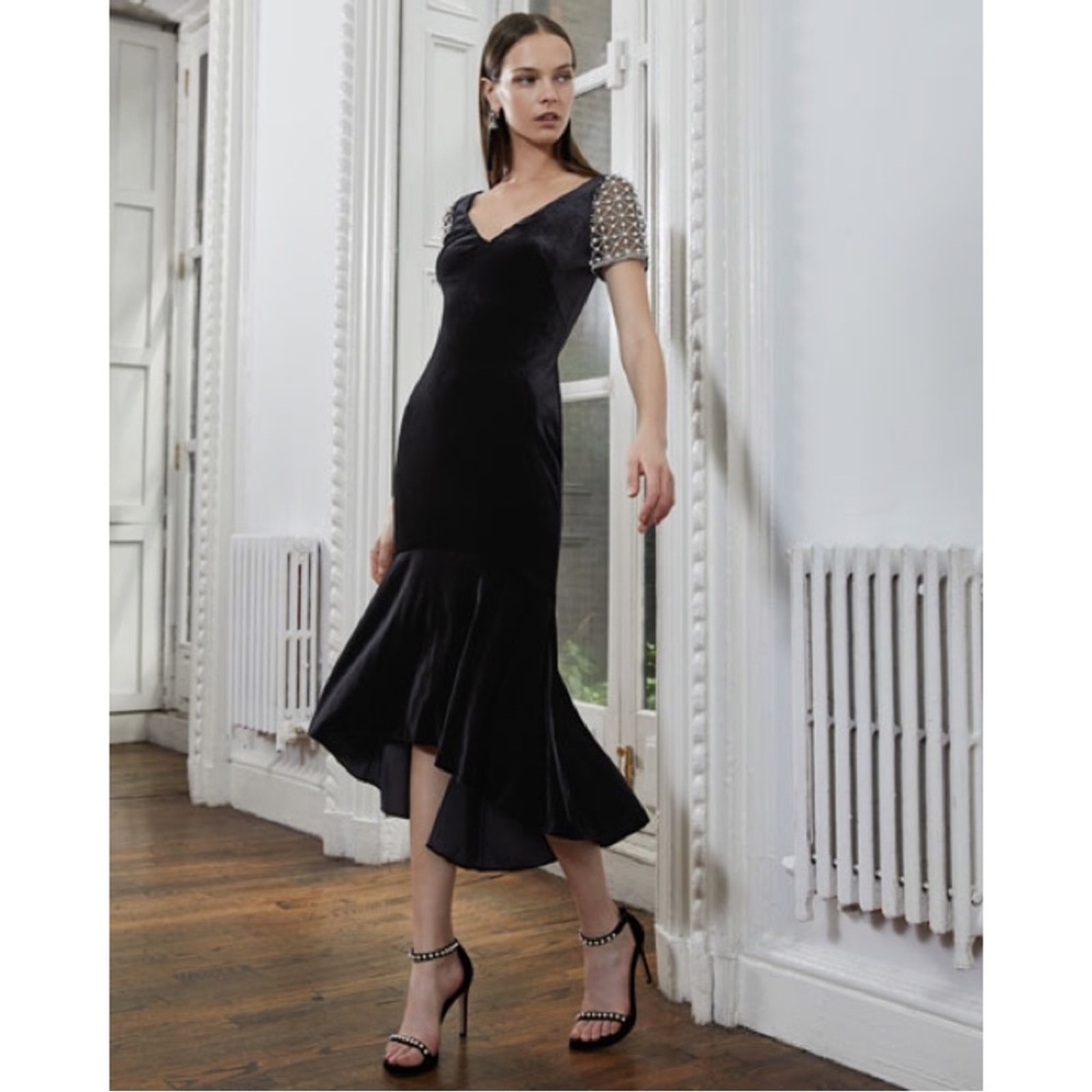 Theia V-Neck Stretch Velvet Midi Party Cocktail Dress Size 4